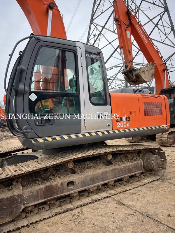 11051 saatlik Hitachi ZX200-3G Ekskavatör, Kepçe Kapasitesi 0,8 – 1,0 M3