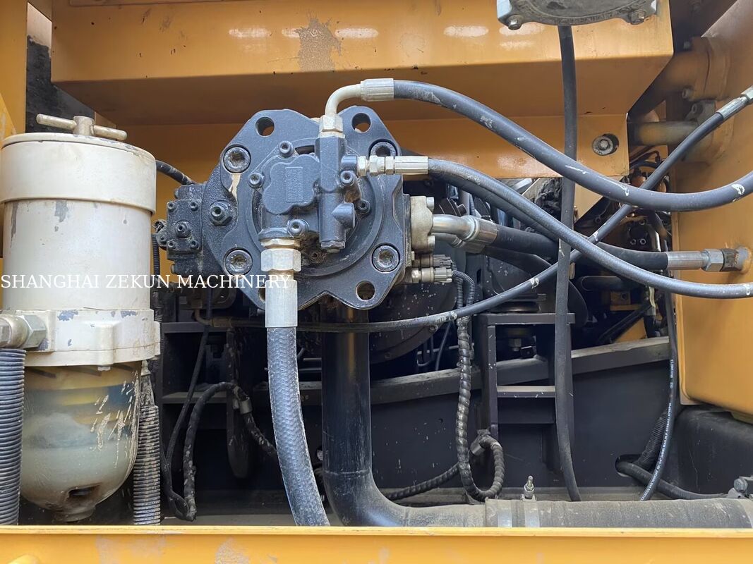 Sürünen Hareketli CAT Kazı makinesi Esnek yetenekler Mükemmel durum Büyük ölçekli inşaat alanları için mükemmel